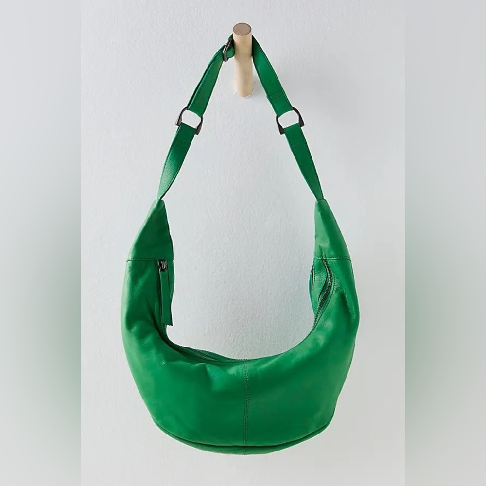 NWT FREE PEOPLE Idle Hands Sling Leather Bag | Putt Putt Green MSRP $98 - Picture 5 of 13